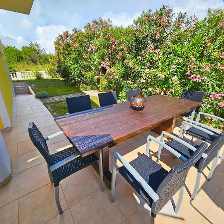 Holiday Sun House ויר